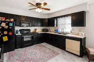 228 Militia Ct, Collegeville, PA 19426 - Photo 4