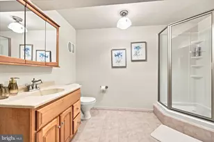 205 Hazeltine Cir, Blue Bell, PA 19422 - Photo 38