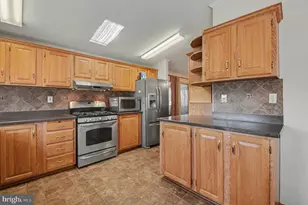 10 Juniper Ct W, Harleysville, PA 19438 - Photo 8