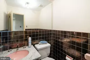 7942 Oak Hill Dr, Cheltenham, PA 19012 - Photo 10