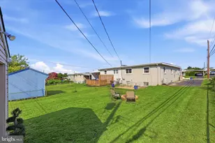1307 Midland Rd, Conshohocken, PA 19428 - Photo 24