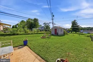 1307 Midland Rd, Conshohocken, PA 19428 - Photo 22