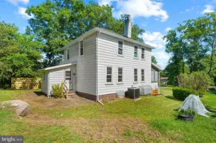 21 Perkiomen Ave, Spring Mount, PA 19478 - Photo 8