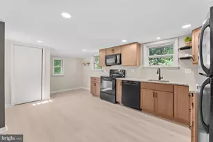 21 Perkiomen Ave, Spring Mount, PA 19478 - Photo 28