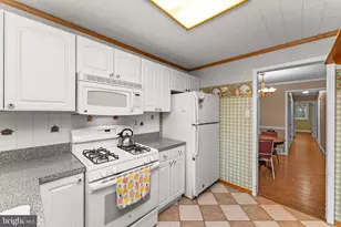 1820 Pine St, Norristown, PA 19401 - Photo 12