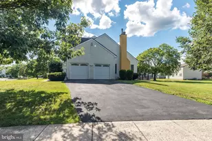 1 Crestwood Ct, Phoenixville, PA 19460 - Photo 4
