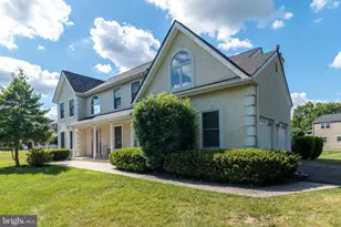1 Crestwood Ct, Phoenixville, PA 19460 - Photo 12