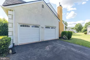 1 Crestwood Ct, Phoenixville, PA 19460 - Photo 6