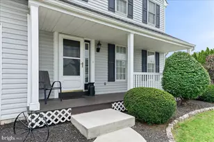 423 Larchwood Dr, Royersford, PA 19468 - Photo 8