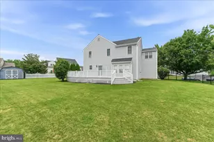 423 Larchwood Dr, Royersford, PA 19468 - Photo 4