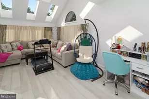3930 Pond View Ln, Huntingdon Valley, PA 19006 - Photo 18