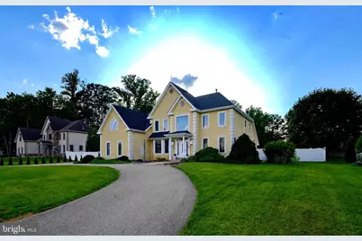 3930 Pond View Lane, Huntingdon Valley, PA 19006 - Photo 2