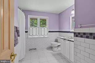 1381 Sumneytown Pike, Lansdale, PA 19446 - Photo 30