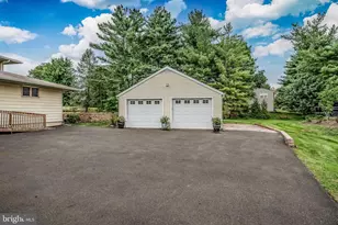 1381 Sumneytown Pike, Lansdale, PA 19446 - Photo 42