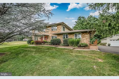 1381 Sumneytown Pike, Lansdale, PA 19446 - Photo 2
