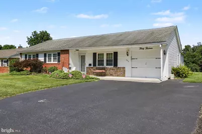 3013 Cottage Ln, East Norriton, PA 19401 - Photo 4