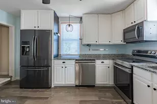 323 Coates St, Bridgeport, PA 19405 - Photo 12