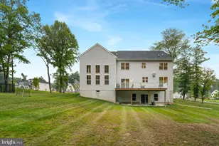 1045 Oak Ridge Dr, Horsham, PA 19044 - Photo 6