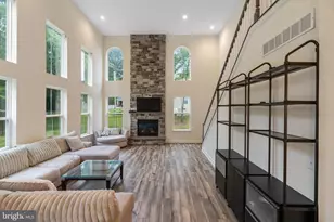 1045 Oak Ridge Dr, Horsham, PA 19044 - Photo 28