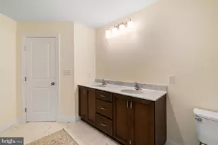 1045 Oak Ridge Dr, Horsham, PA 19044 - Photo 56