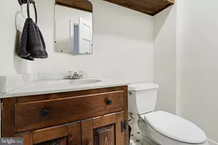 22 Carriage Ln, Norristown, PA 19401 - Photo 28