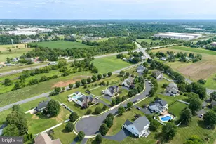 33 Knights Crest Ct, Souderton, PA 18964 - Photo 2