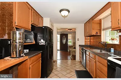 1031 Cardinal Road, Norristown, PA 19403 - Photo 18
