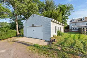 888 Queen St, Pottstown, PA 19464 - Photo 2