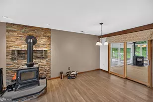 2161 Hollyberry Ct, Pottstown, PA 19464 - Photo 12