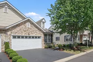 3162 Arbour Green Ct, Hatfield, PA 19440 - Photo 2