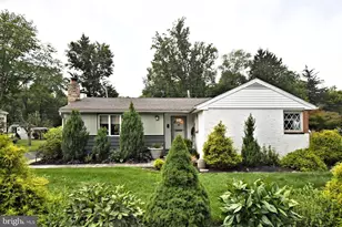 2828 Leon, Audubon, PA 19403 - Photo 2