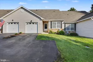 103 Madison Ct, Royersford, PA 19468 - Photo 2