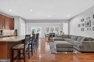 1551 Emily Ct, Hatfield, PA 19440 - Photo 2