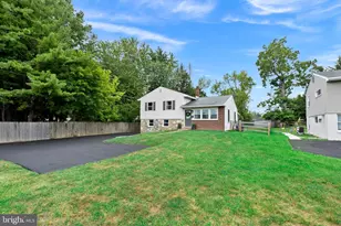 2700 E County Line Rd, Hatboro, PA 19040 - Photo 2