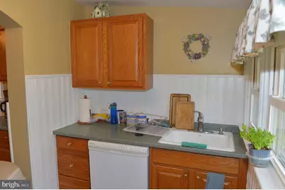328 W Fifth Street, Lansdale, PA 19446 - Photo 16
