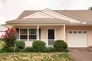264 E Harmony Dr, Pottstown, PA 19464 - Photo 2