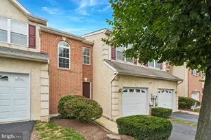 917 Carrington Dr, Red Hill, PA 18076 - Photo 2
