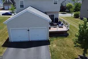 2114 Larkspur Ct, Pennsburg, PA 18073 - Photo 34