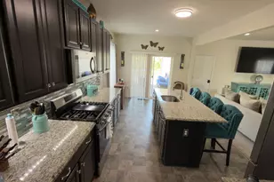 2114 Larkspur Ct, Pennsburg, PA 18073 - Photo 6