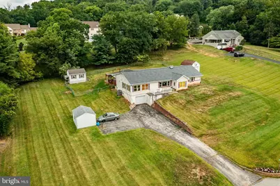 839 Hollow Road, Phoenixville, PA 19460 - Photo 2