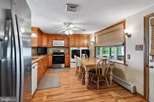 839 Hollow Rd, Phoenixville, PA 19460 - Photo 16