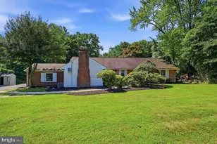 2745 Edge Hill Rd, Huntingdon Valley, PA 19006 - Photo 2