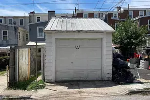 247 E Oak St, Norristown, PA 19401 - Photo 32