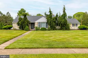 3946 Blake Rd, Huntingdon Valley, PA 19006 - Photo 4