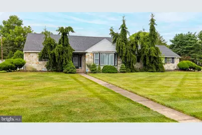 3946 Blake Road, Huntingdon Valley, PA 19006 - Photo 2