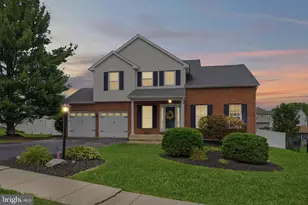 61 Pine Hurst Dr, Pottstown, PA 19464 - Photo 2