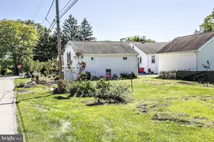 104 Farview Ave, Norristown, PA 19403 - Photo 2