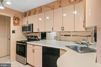 1001 City Avenue #E-210, Wynnewood, PA 19096 - Photo 10