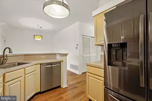113 Dresher Woods Dr, Dresher, PA 19025 - Photo 14