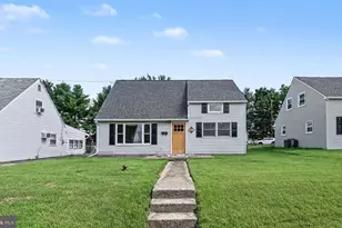351 W Beech St, Pottstown, PA 19464 - Photo 2